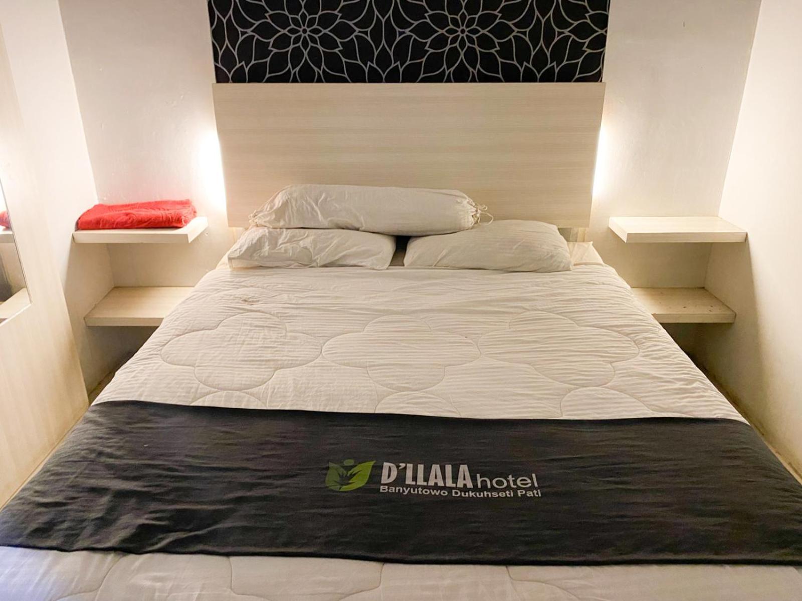 Reddoorz Near Pantai Idola Banyutowo Hotel D'Llala Pati Εξωτερικό φωτογραφία