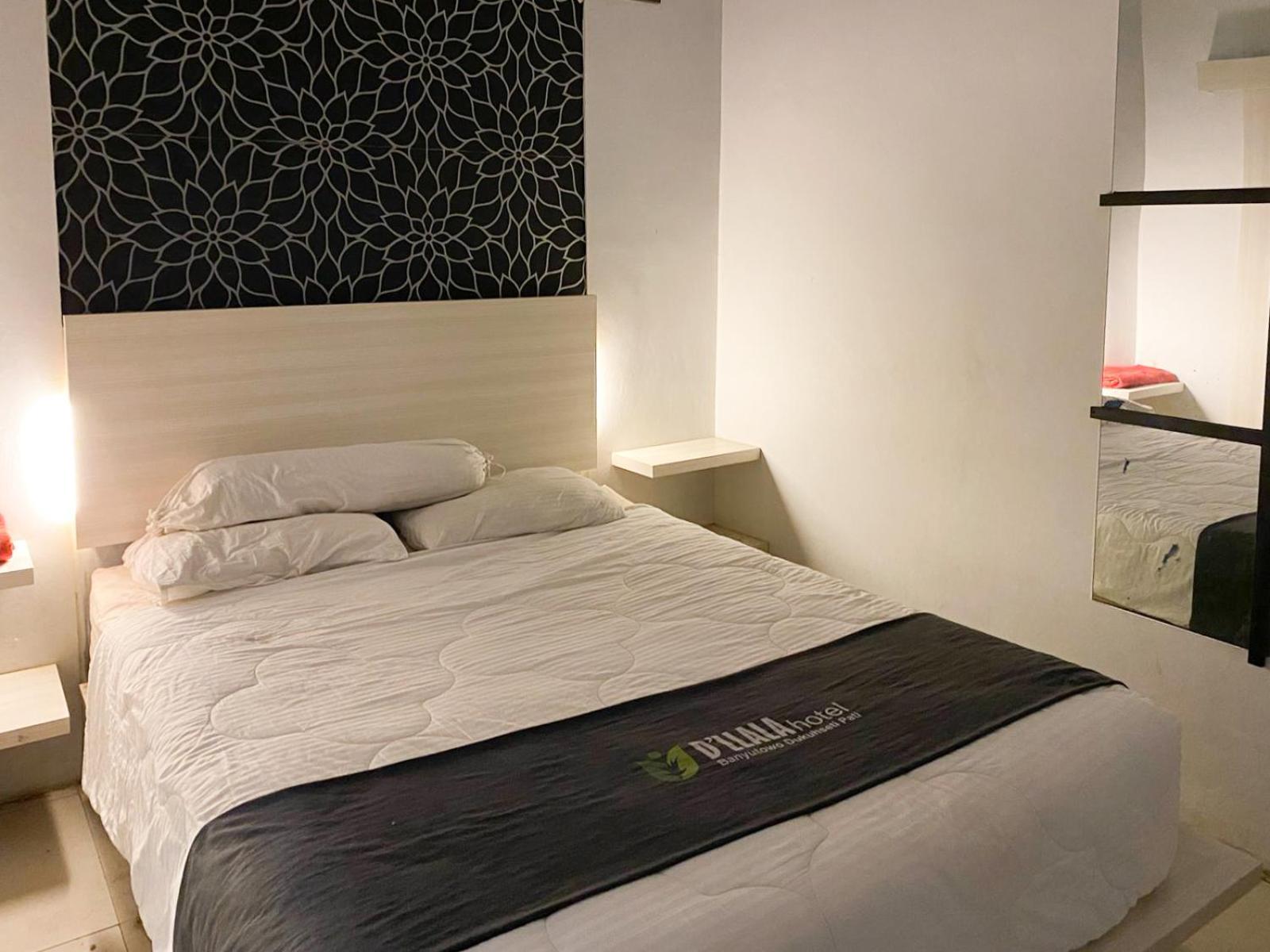 Reddoorz Near Pantai Idola Banyutowo Hotel D'Llala Pati Εξωτερικό φωτογραφία